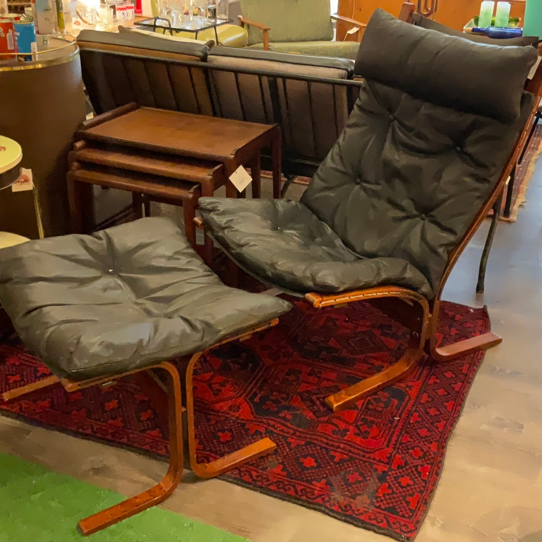 Westnofa Siesta Chair by Ingmar Relling with Footstool